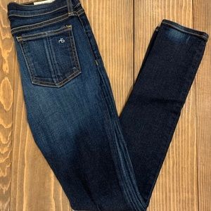 Rag & Bone • Skinny Jeans • Kensington • Mid-Rise